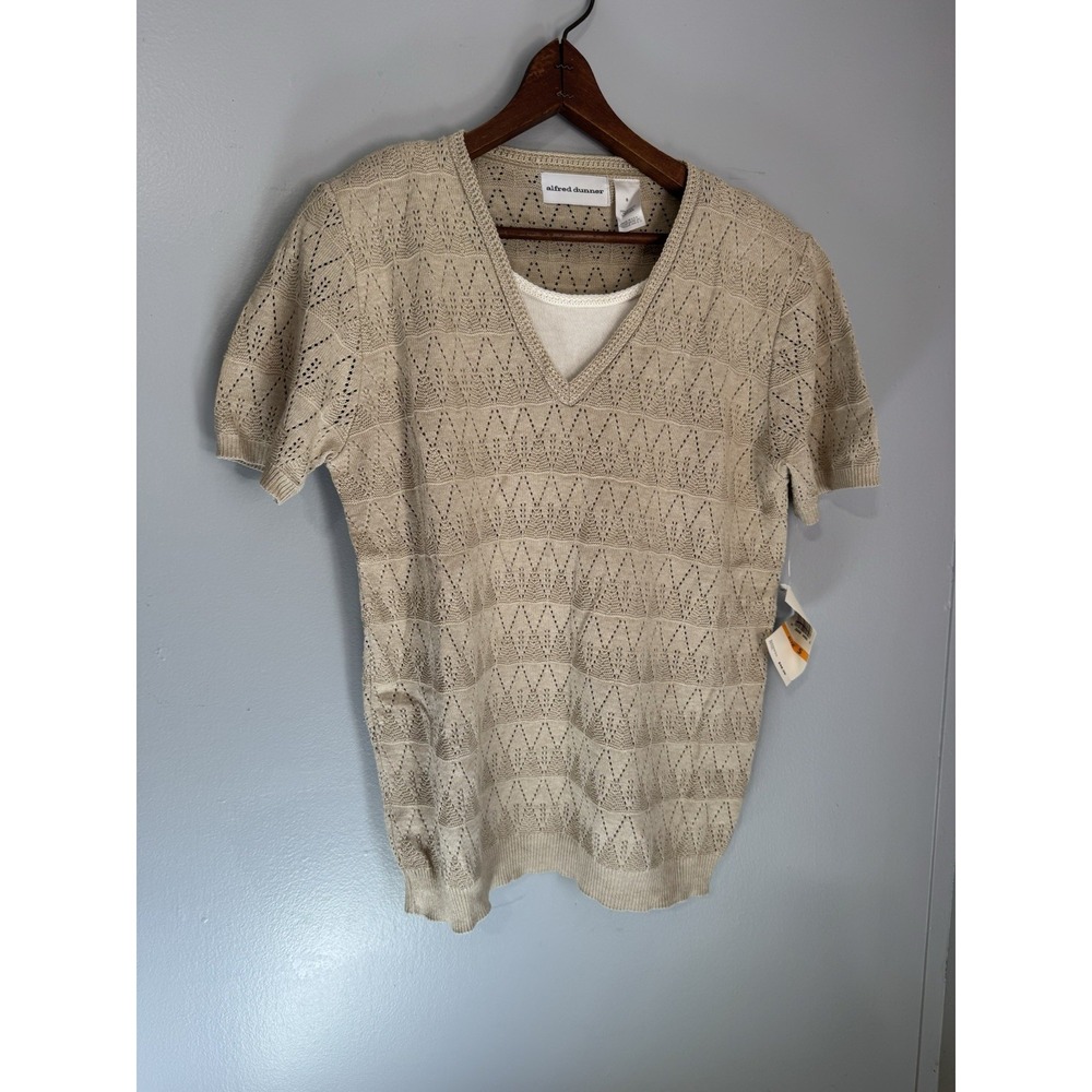 Women's coastal grandma V-neck pointelle shortsleeve sweater Small